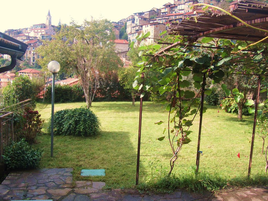 La Felice Casa Di Nonno Battistino Apricale Quarto foto