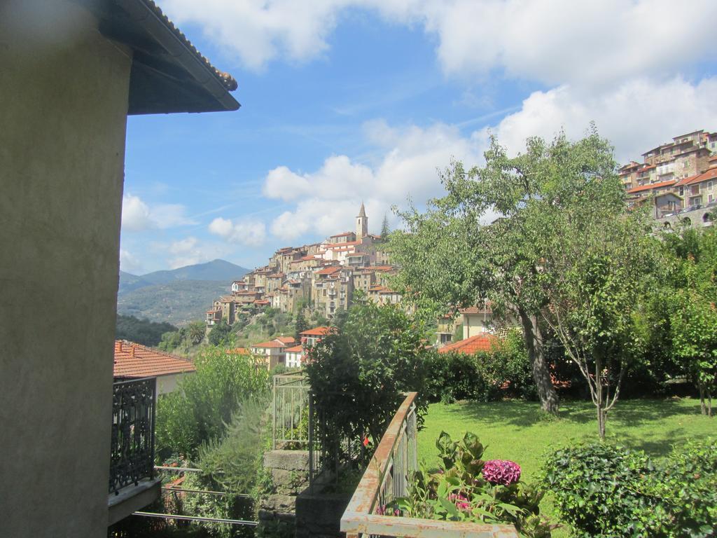 La Felice Casa Di Nonno Battistino Apricale Quarto foto